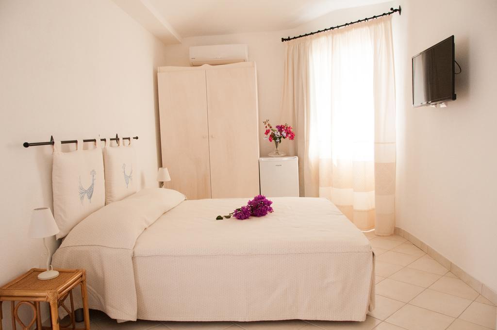 Meta Hotel Санта-Тереза-Галлура Екстер'єр фото